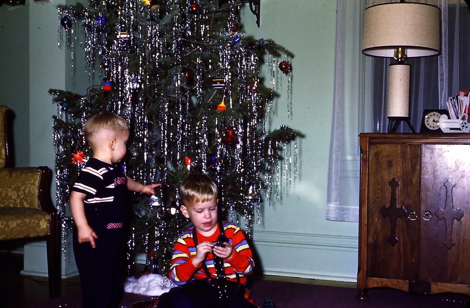 Retiring Guy Presents the Nelson Family Slides Chapter 6 Christmas