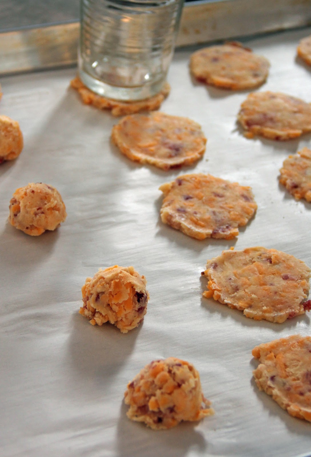 Jo and Sue Bacon Cheddar Crackers
