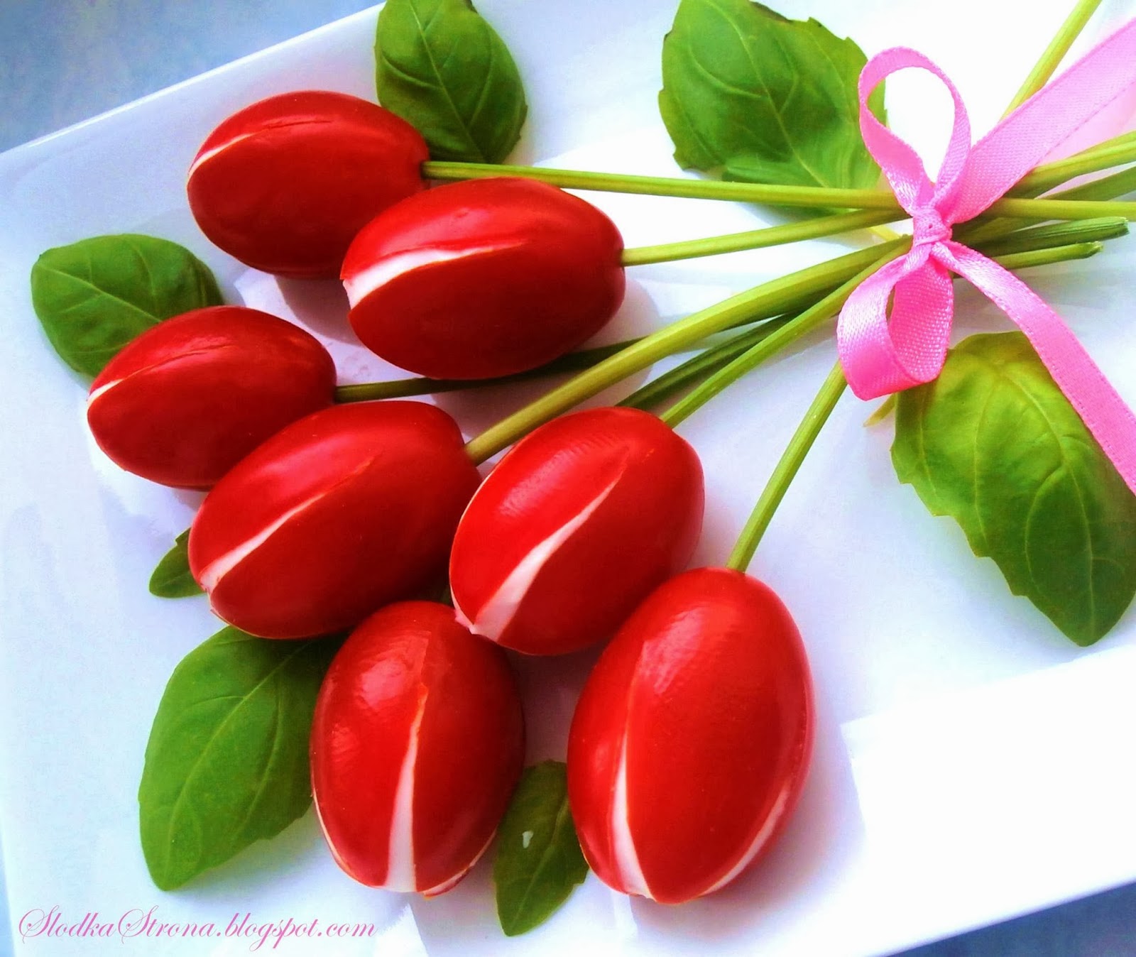Tulipany z Pomidorków Koktajlowych - Przepis - Słodka Strona