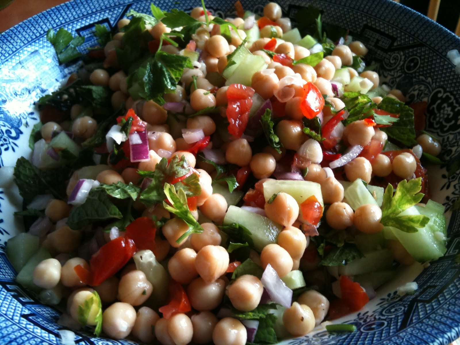 The Vegetarian and Me(at) Spanish Chickpea salad