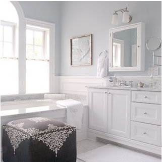 white bathroom, ottoman, bright bathroom