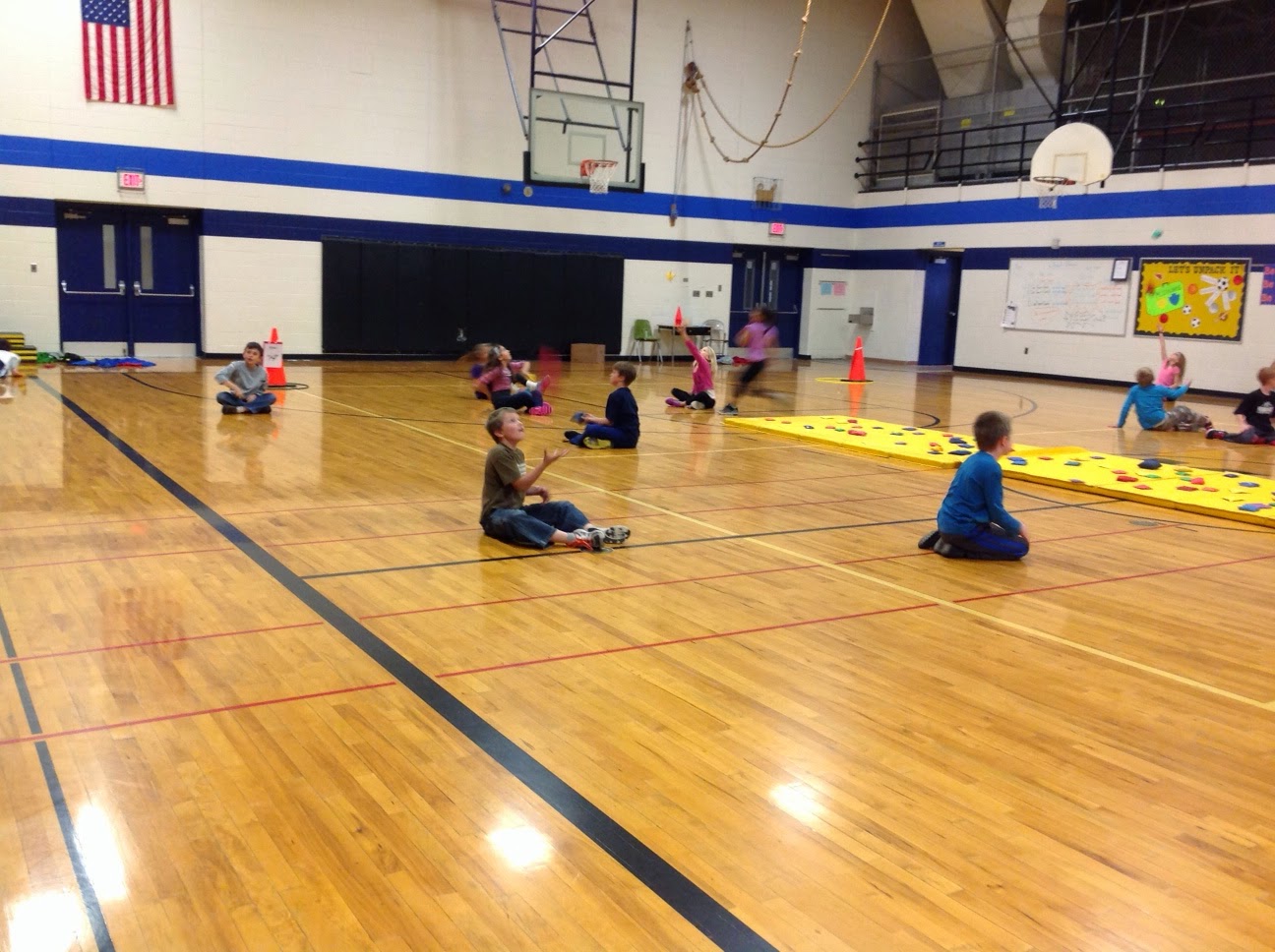 Carly's PE Games Tossing and Catching Elementary P.E. Class