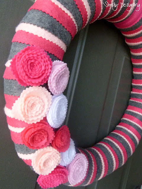 felt wreath pink grey spring 05a | Simple Spring Felt Wreath | 19 |