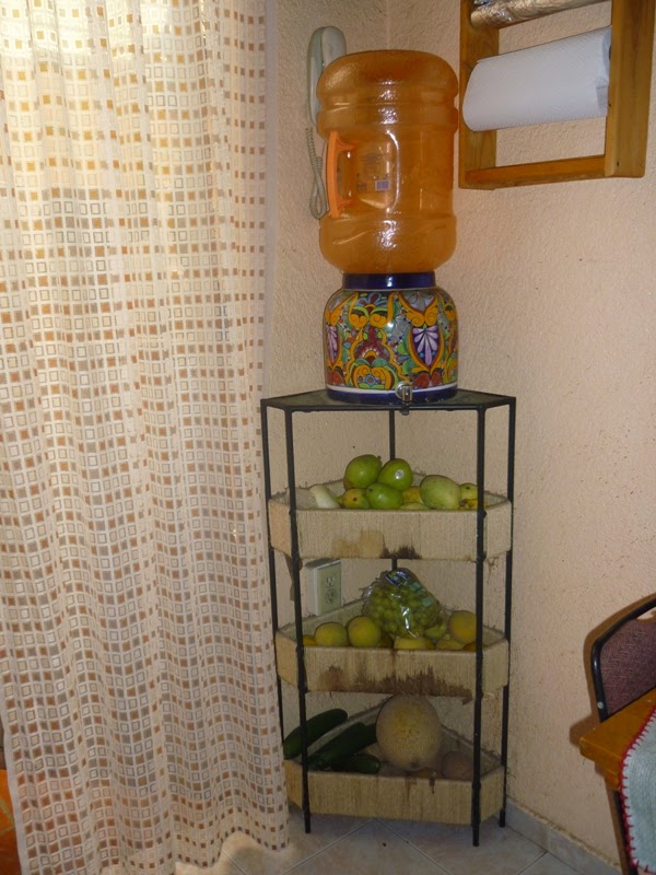 La taberna de la cuadrilla: Mueble Esquinero Auxiliar para Cocina