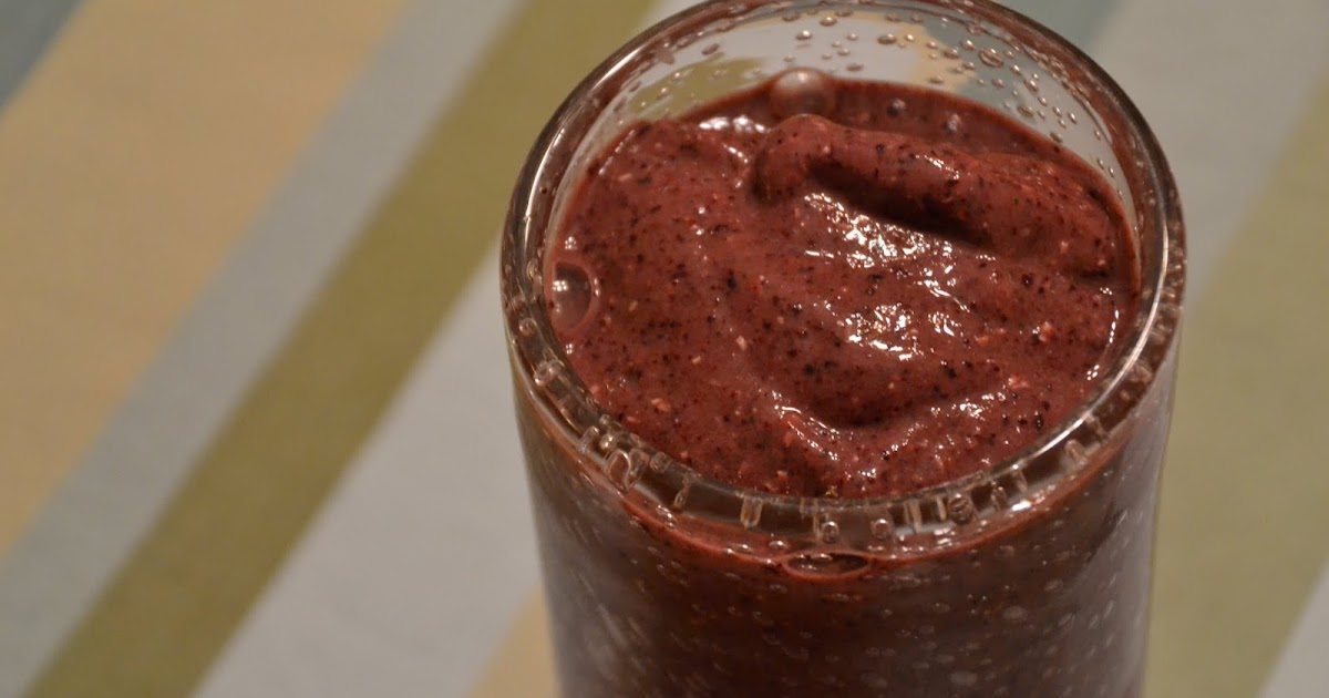 Much Ado About Somethin Healthy Smoothie Oatmeal, Spinach & Berries