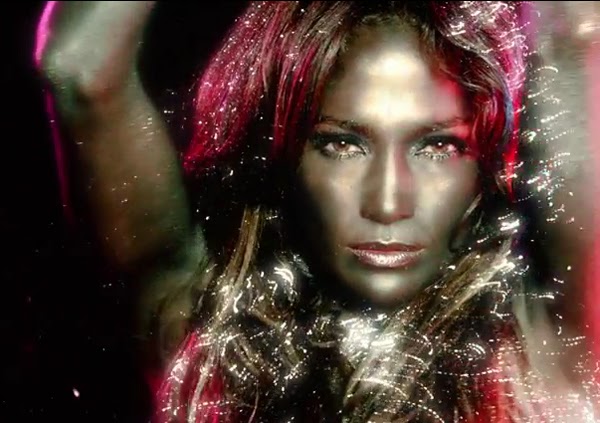 Jennifer Lopez vit, aime et danse encore dans son nouveau clip &ldquo;Dance