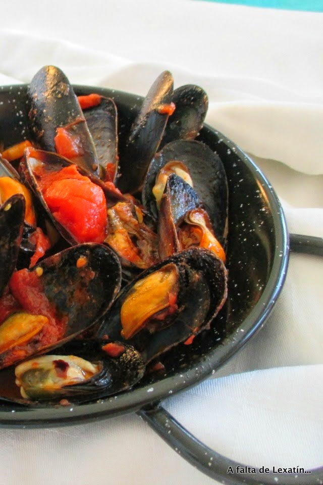 Mejillones en salsa de tomate picante Mejillones en salsa de tomate picante