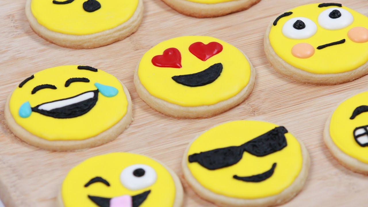 Diy Emoji Crafts How To Make Funny Emoji Cookies In Home and Decorate