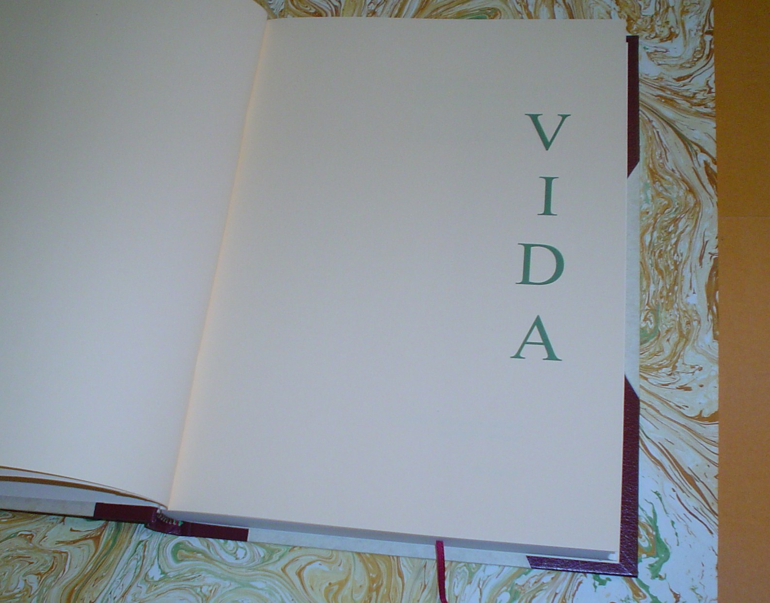 Encuadernación Casa del Artesano: abril 2012