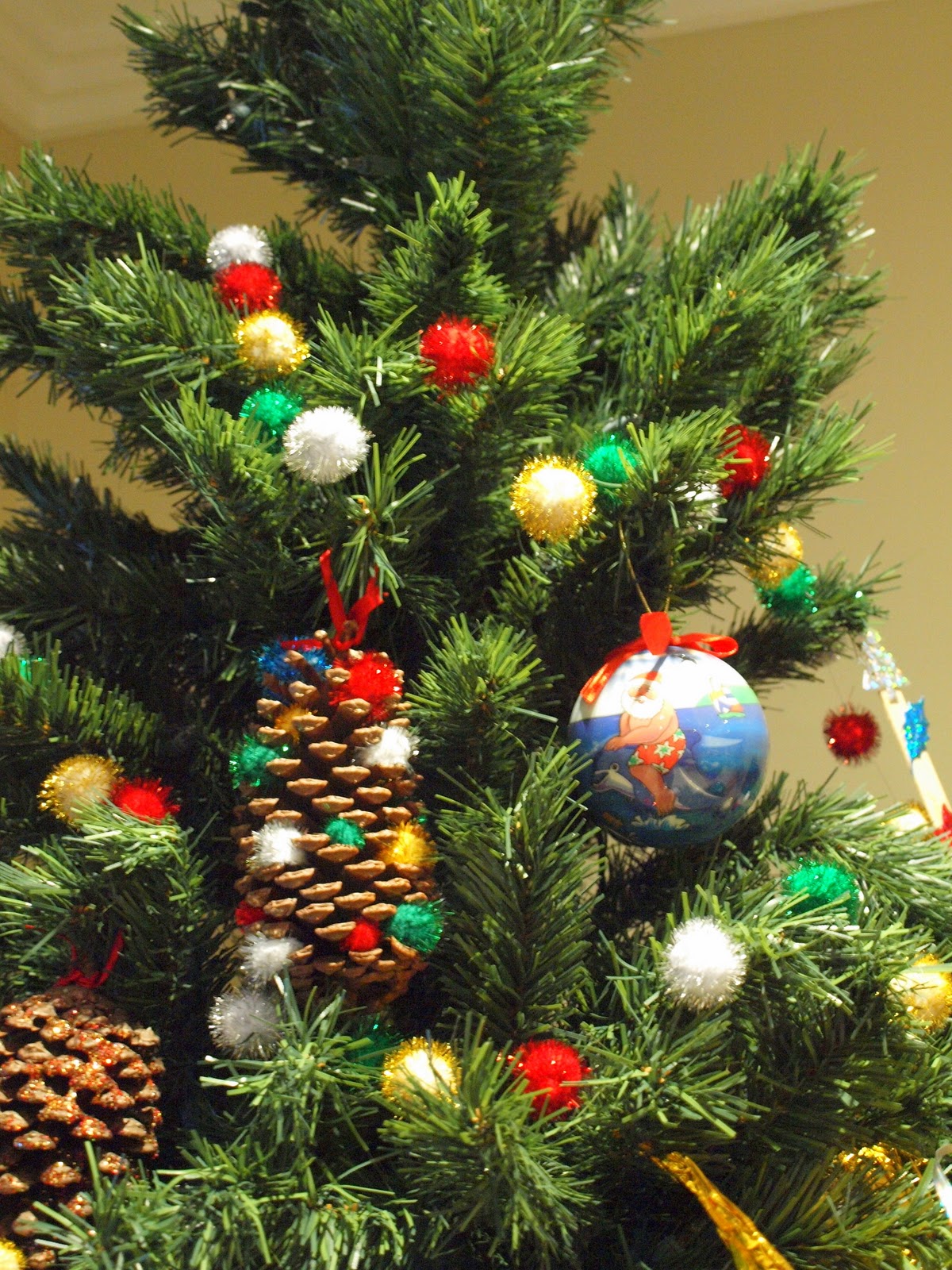 pom pom christmas tree garland