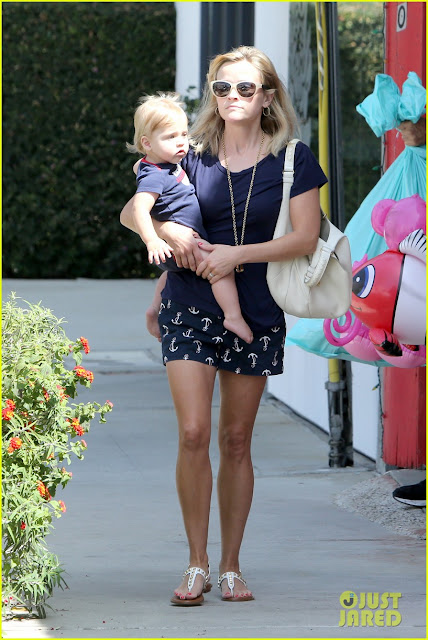 Reese Witherspoon summer 2013 style
