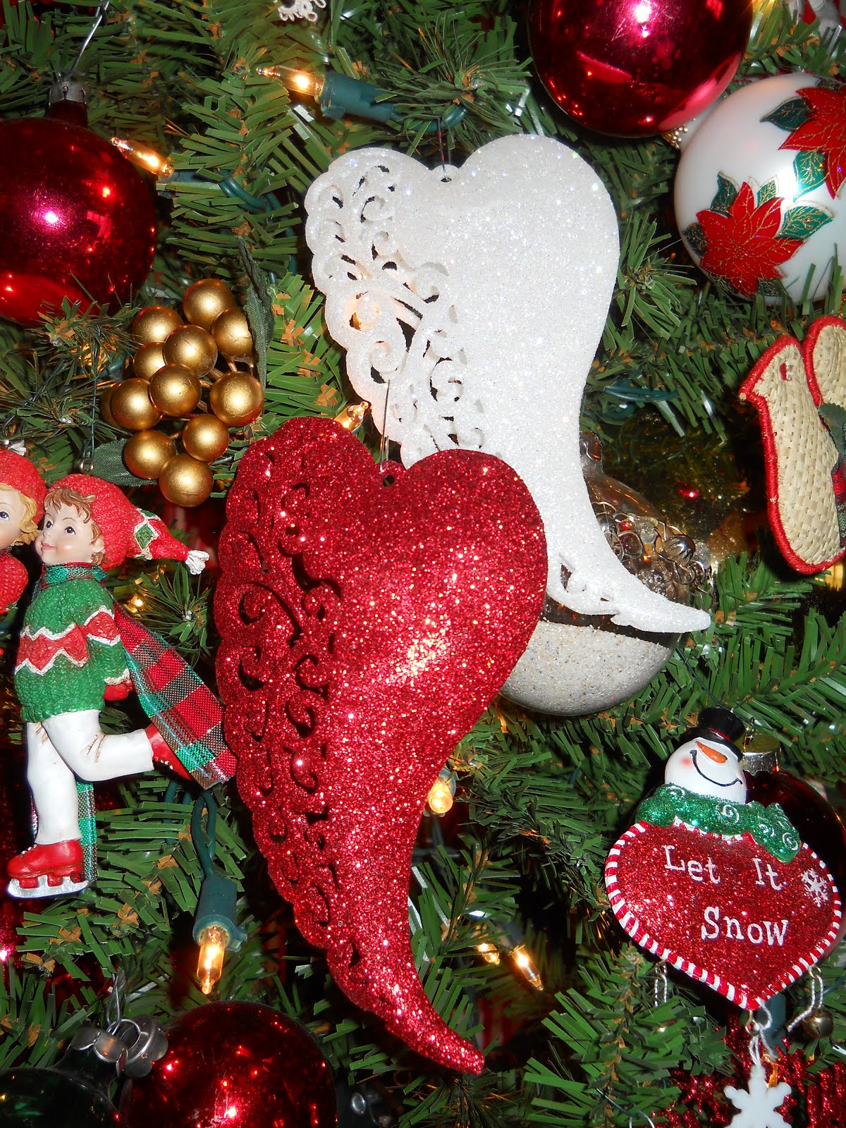 Hearts on Christmas tree