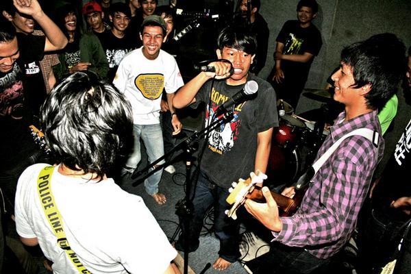 BLOG @AlldySRH: Bandung Thrash Punk