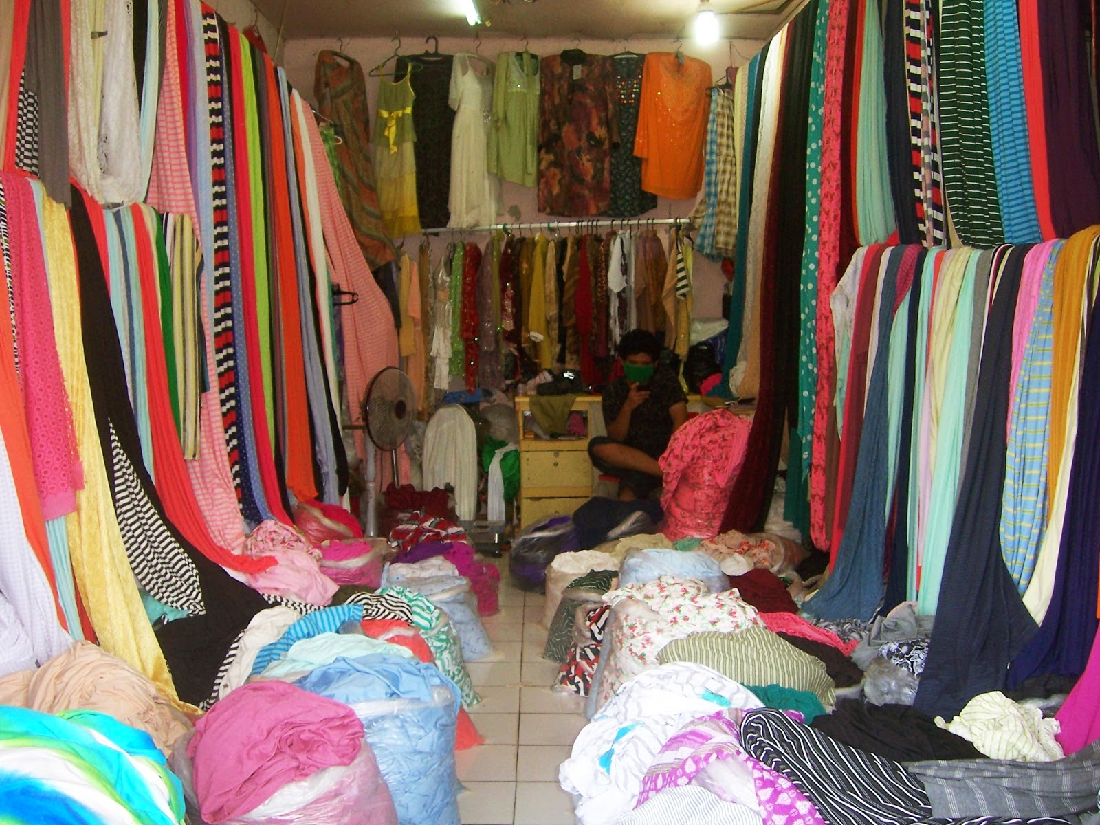 Bandung Tour99 by Jaya Anugrah Wisata TEMPAT BELANJA KAIN