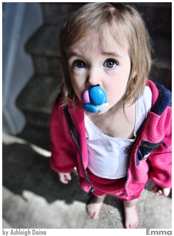 Bebek ve Sağlık Bebeklerde Vazgeçilmesi Zor Emzik Alışkanlığı