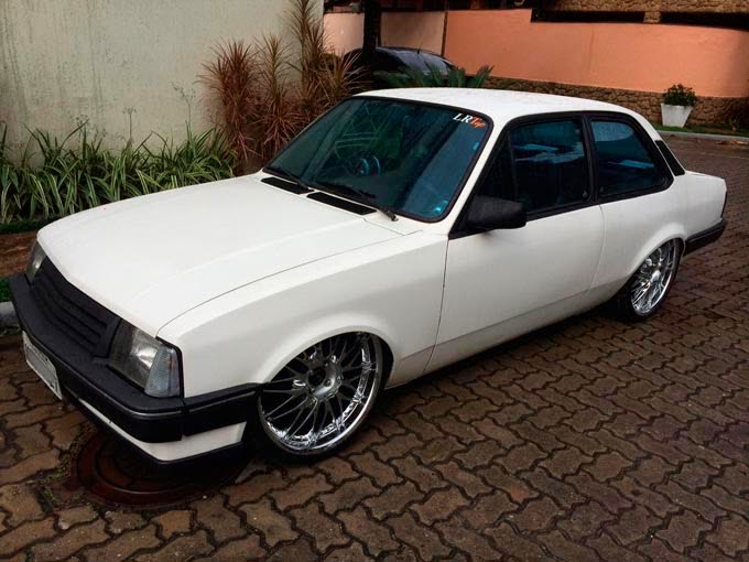 Chevette Rebaixado + Turbo + Rodas 20" + Som