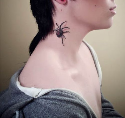 3D spider on girl 3D spider on girl