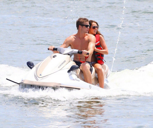 Miley Cyrus Hot Bikini