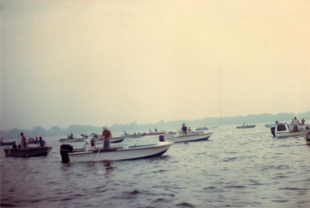 Swim That Rock Quahogging