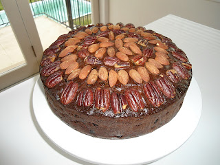 Rosie Posies Creations: Delicious Christmas Cake Recipe