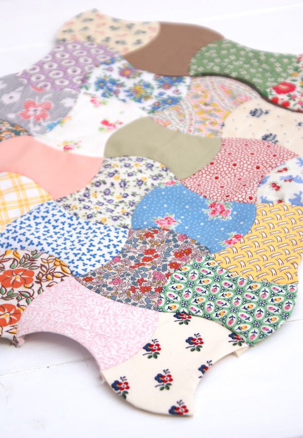 Parisian Posies Quilt Pattern Pieced//English Paper Pieced FB