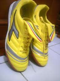 harga sepatu futsal diadora harga sepatu futsal diadora