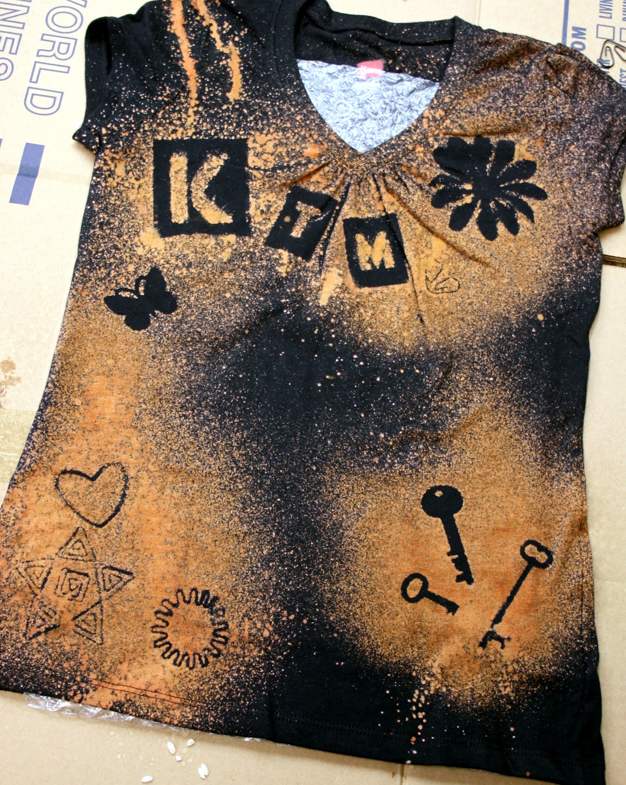 Bunches and Bits Bleach Art TShirts