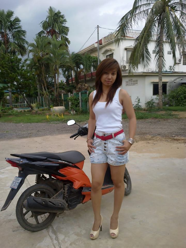 Khmer Facebook Sexy Girl : PhealoveRoth So Sweet 