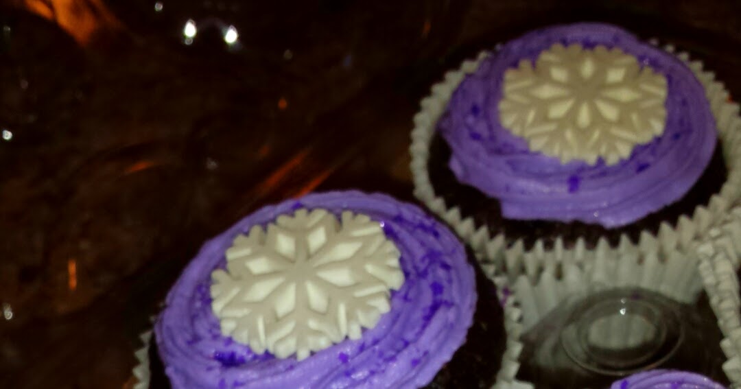 Rebecca's Amazing Creations Vanilla Frosting using Crisco