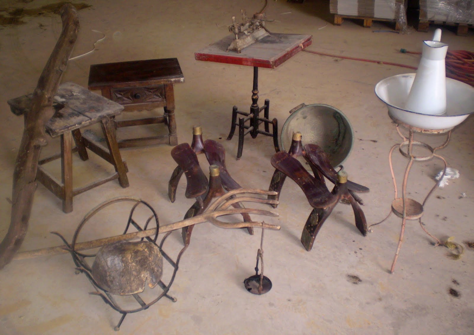 Restauracion Muebles COMPRA VENTA DE MUEBLES ANTIGUOS, RESTAURADOS Y PARA RESTAURAR