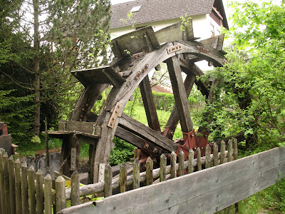 An old millwheel along the way
