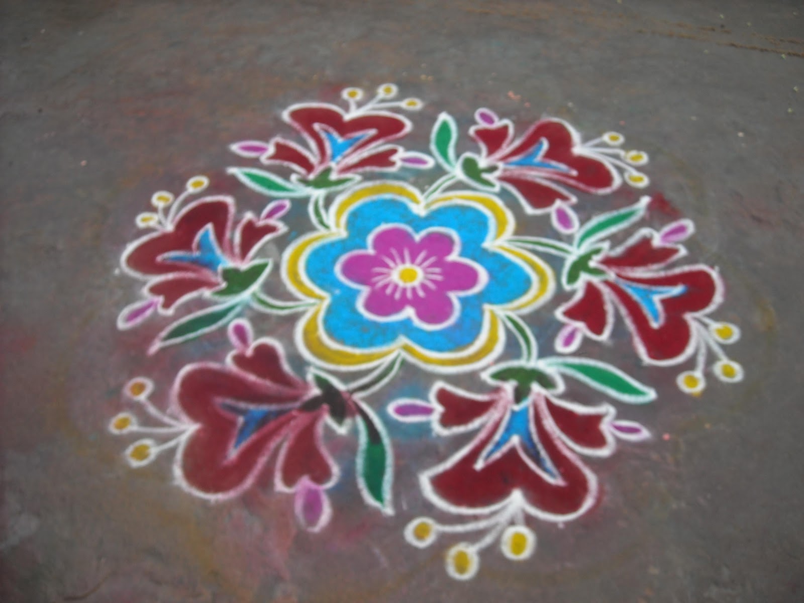 Latest 2013 Sankranthi Muggulu Designs | Srilatha Muggulu