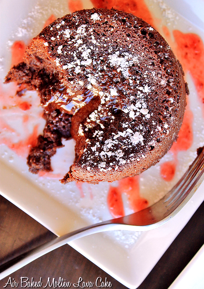 Make these Air Baked Chocolate Molten Cakes in just 20 minutes with 5 ingredients, and an Avalon Bay Air Fryer 100W. #sponsored