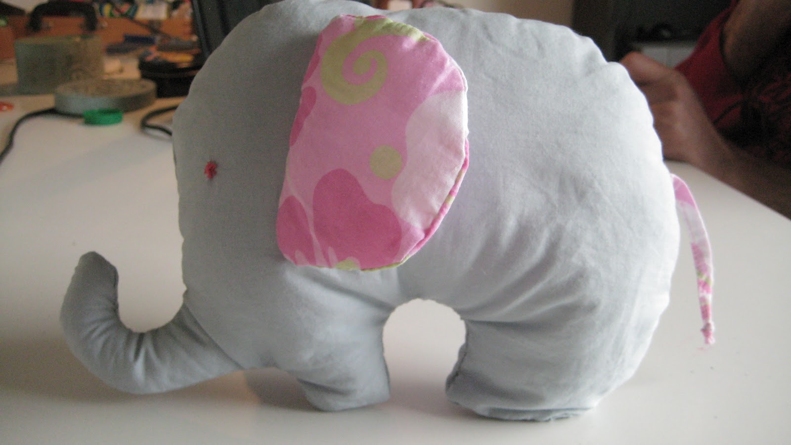 punkartkaietsi Old clothes into new baby stuff... stuffed animal tutorial