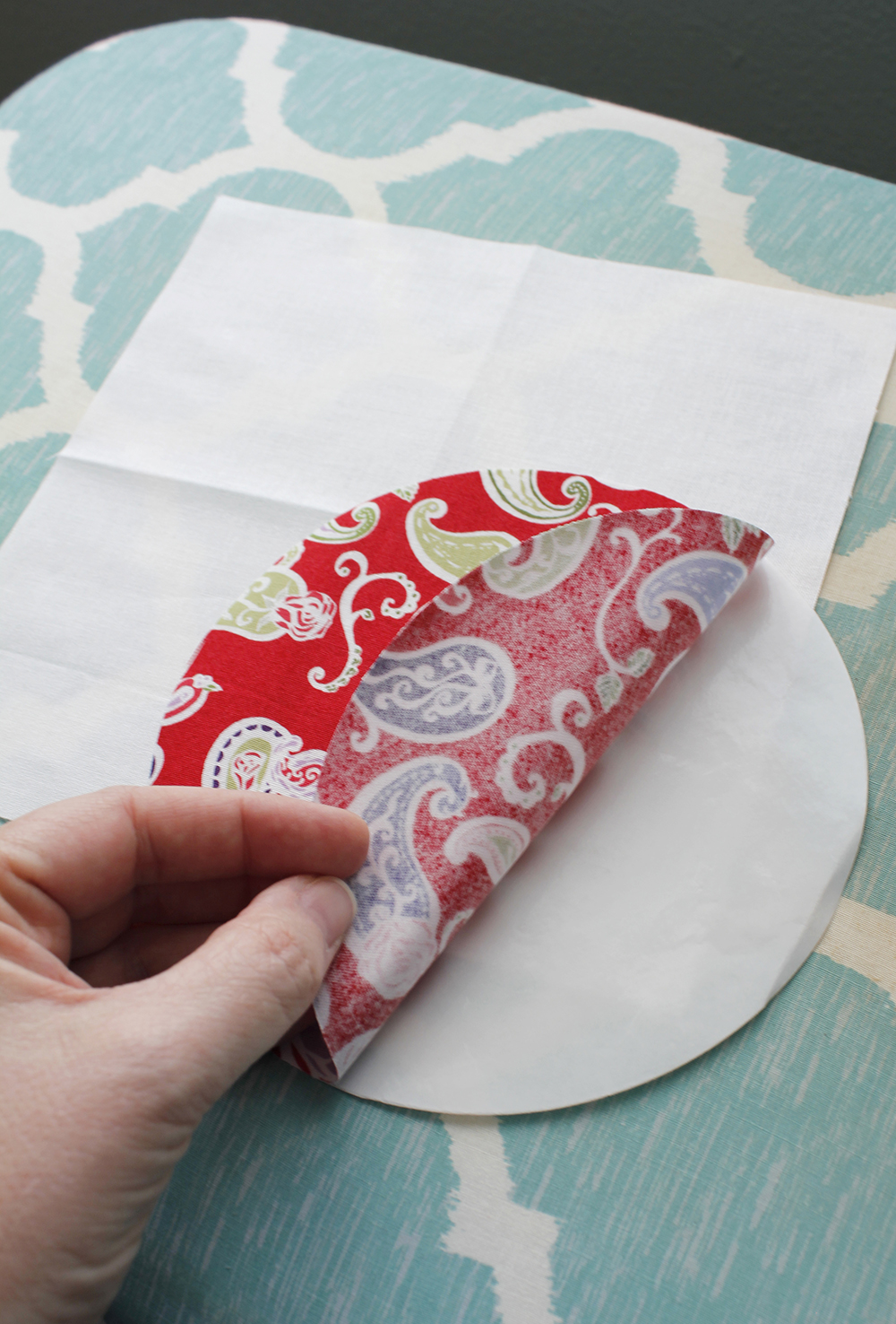 A Bright Corner Simple Circles Quilt + Coming Up Roses Blog Tour