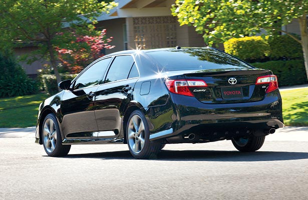Toyota Camry XLE Blind Spot Toyota Camry XLE Blind Spot