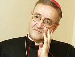 Arcebispo Antonio Mennin, representante do Vaticano no Reino Unido