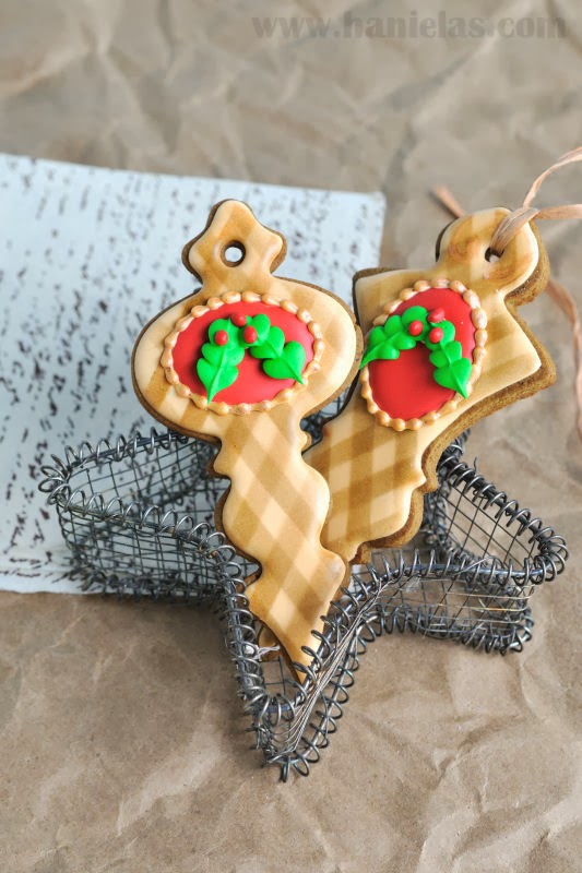 Haniela's Gingham Christmas Cookie Ornaments