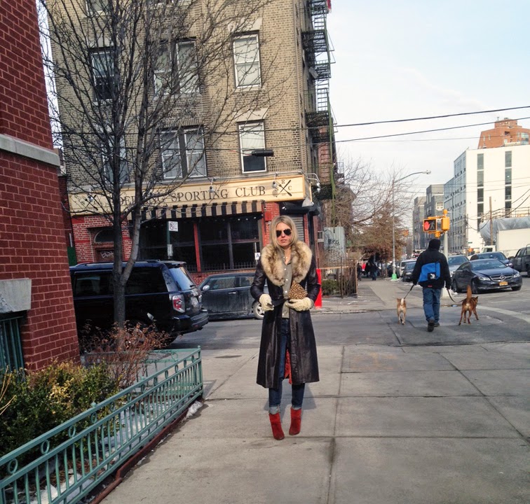 Leather trench coat, fur collar, J Brand jeans, red suede Rag & Bone boots, Ray-Ban aviators