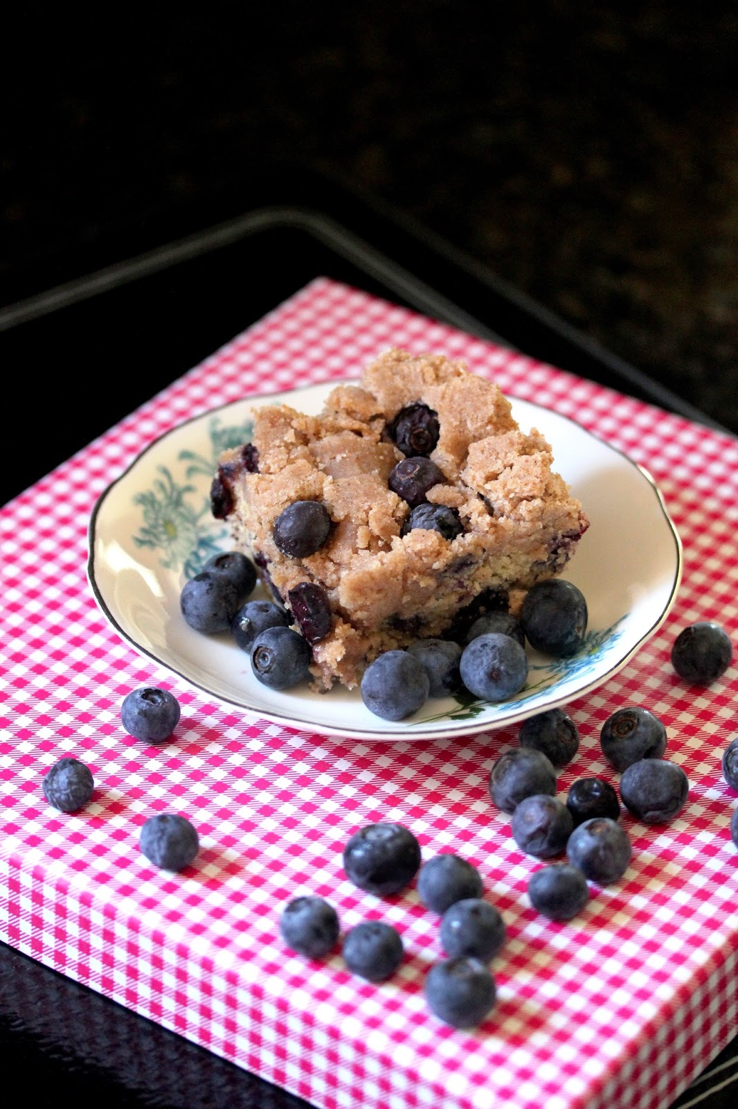 Kitchen Grrrls. Vegan food blog with lots of beautiful photos and