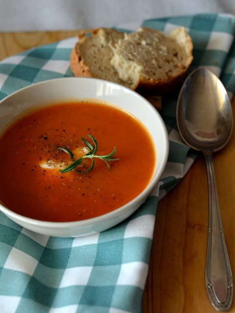 przepis na zupę dyniowo- pomidorową, zupa z dyni i pomidorów