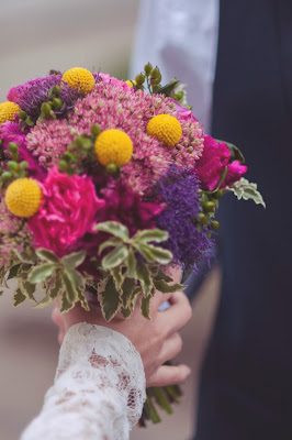 свадебный букет, свадьба в кедах, сиренево-желтая свадьба, свадебная фотосессия в Харькове, невеста и кеды, букет для невесты свадебный букет, свадьба в кедах, сиренево-желтая свадьба, свадебная фотосессия в Харькове, невеста и кеды, букет для невесты