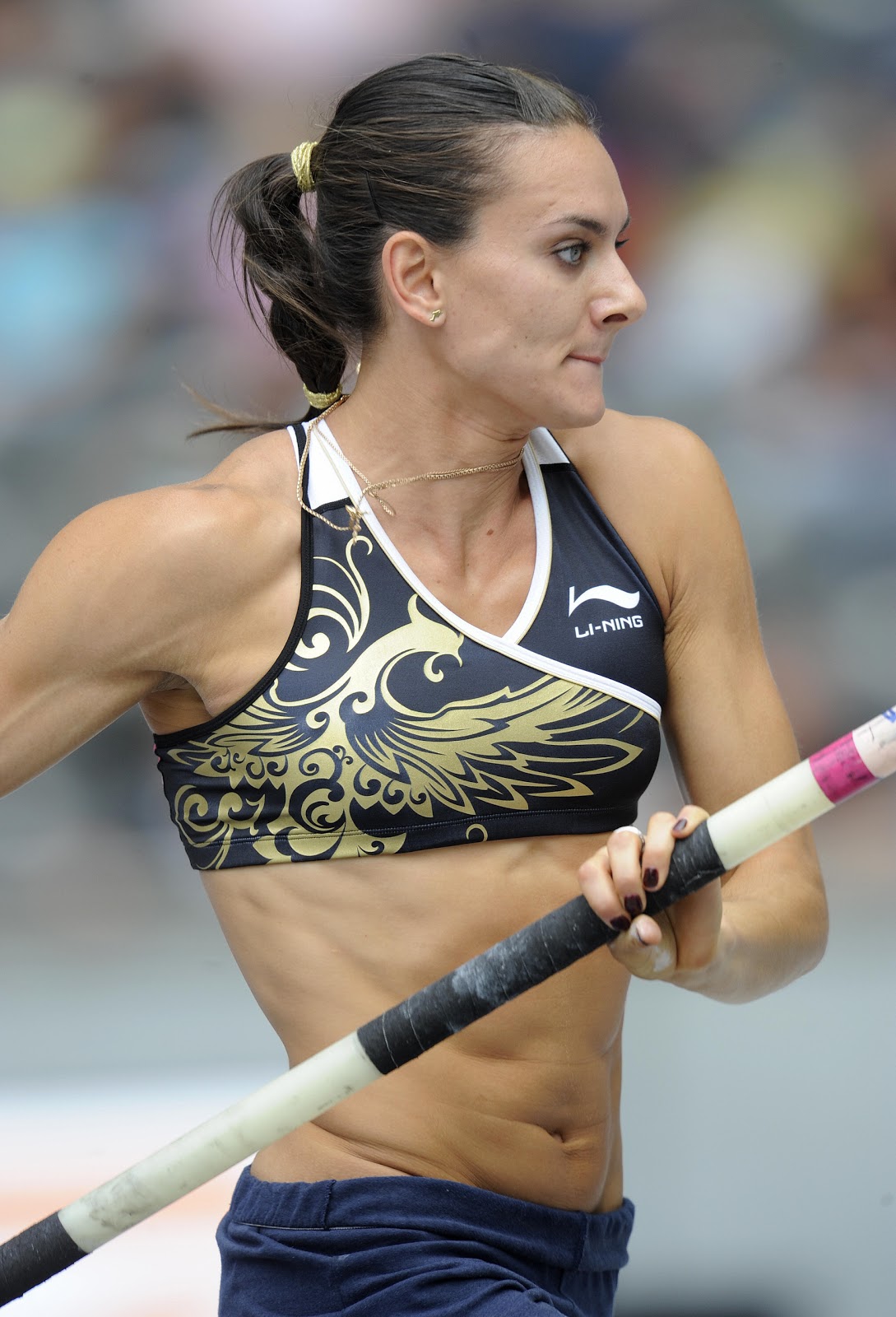 http://4.bp.blogspot.com/-nG4NQdfOKRQ/UCN7HL7PLBI/AAAAAAAAMAM/R2F5i-dKjzc/s1600/Yelena+Gadzhievna+Isinbayeva+(1).jpg