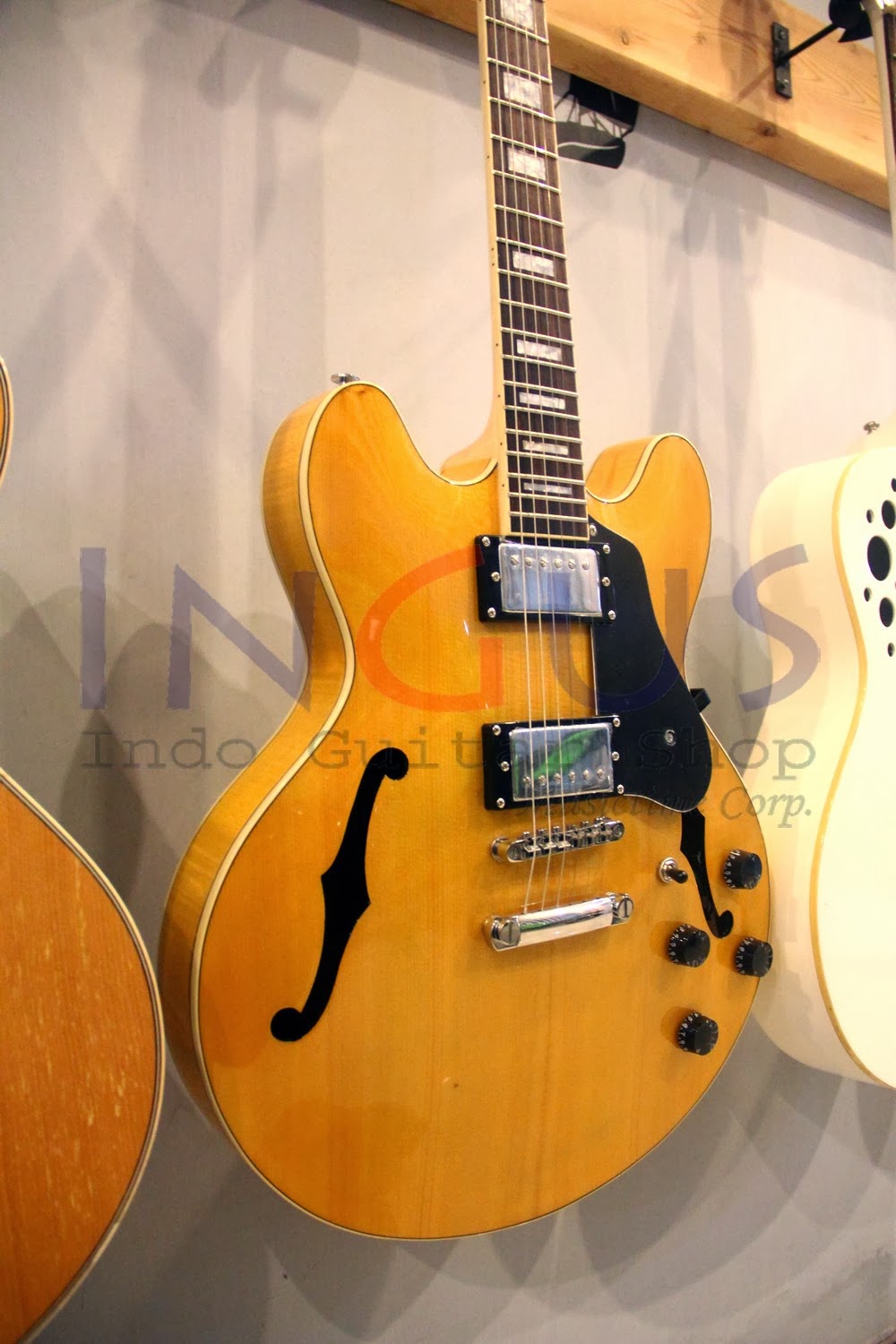 Jual Gitar Gibson Hollow Body Yellow Custom