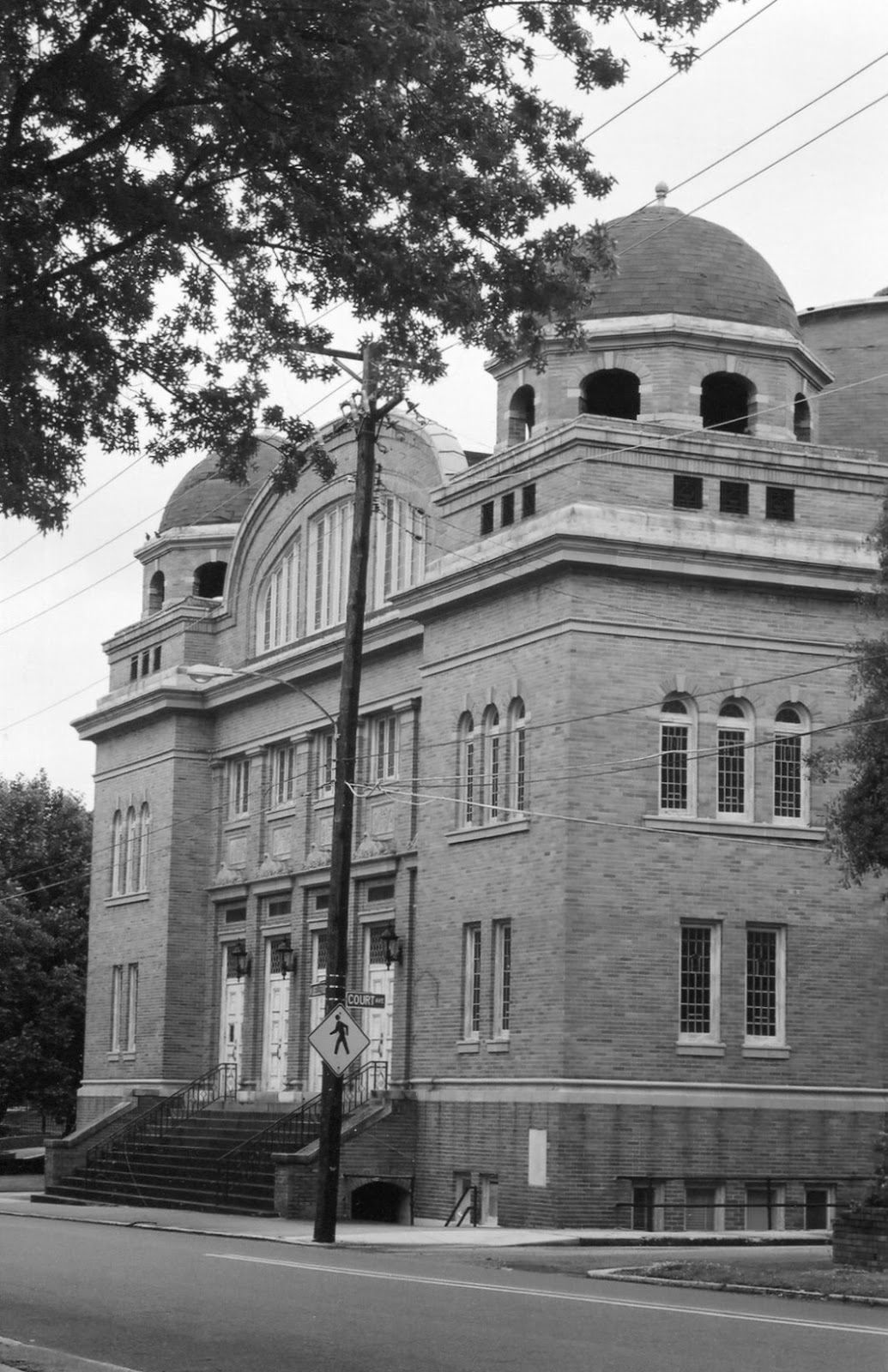 the building s close proximity to both court avenue the side street and bellevue boulevard indicates it was built at a time when a major portion of its the building s close proximity to both court avenue the side street and bellevue boulevard indicates it was built at a time when a major portion of its