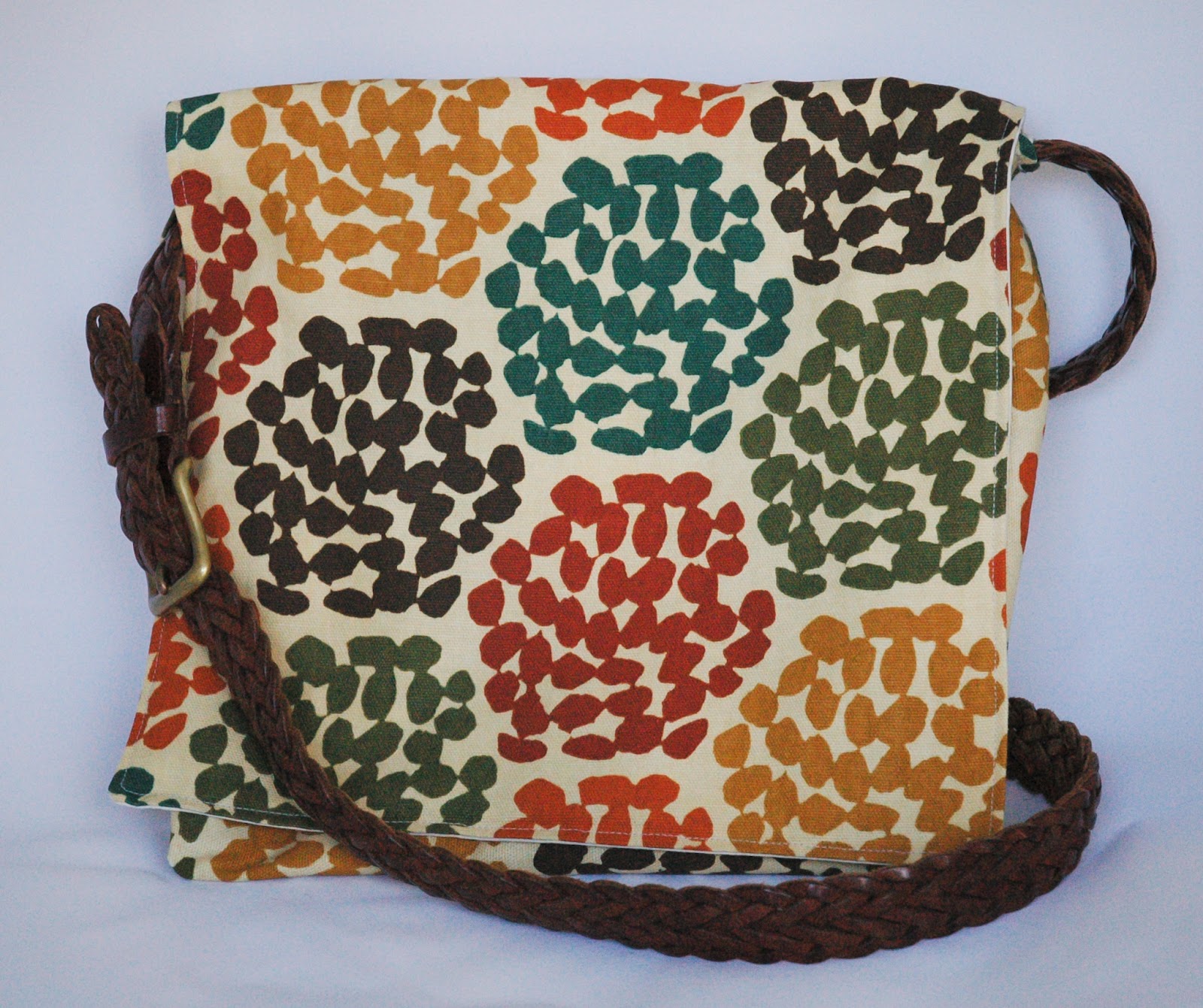 Kristina J. DIY Ideas DIY Style How To Make a Fabric Messenger Bag