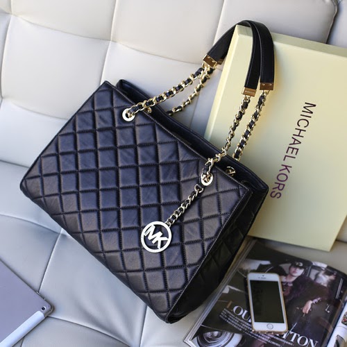 mulberry lily small