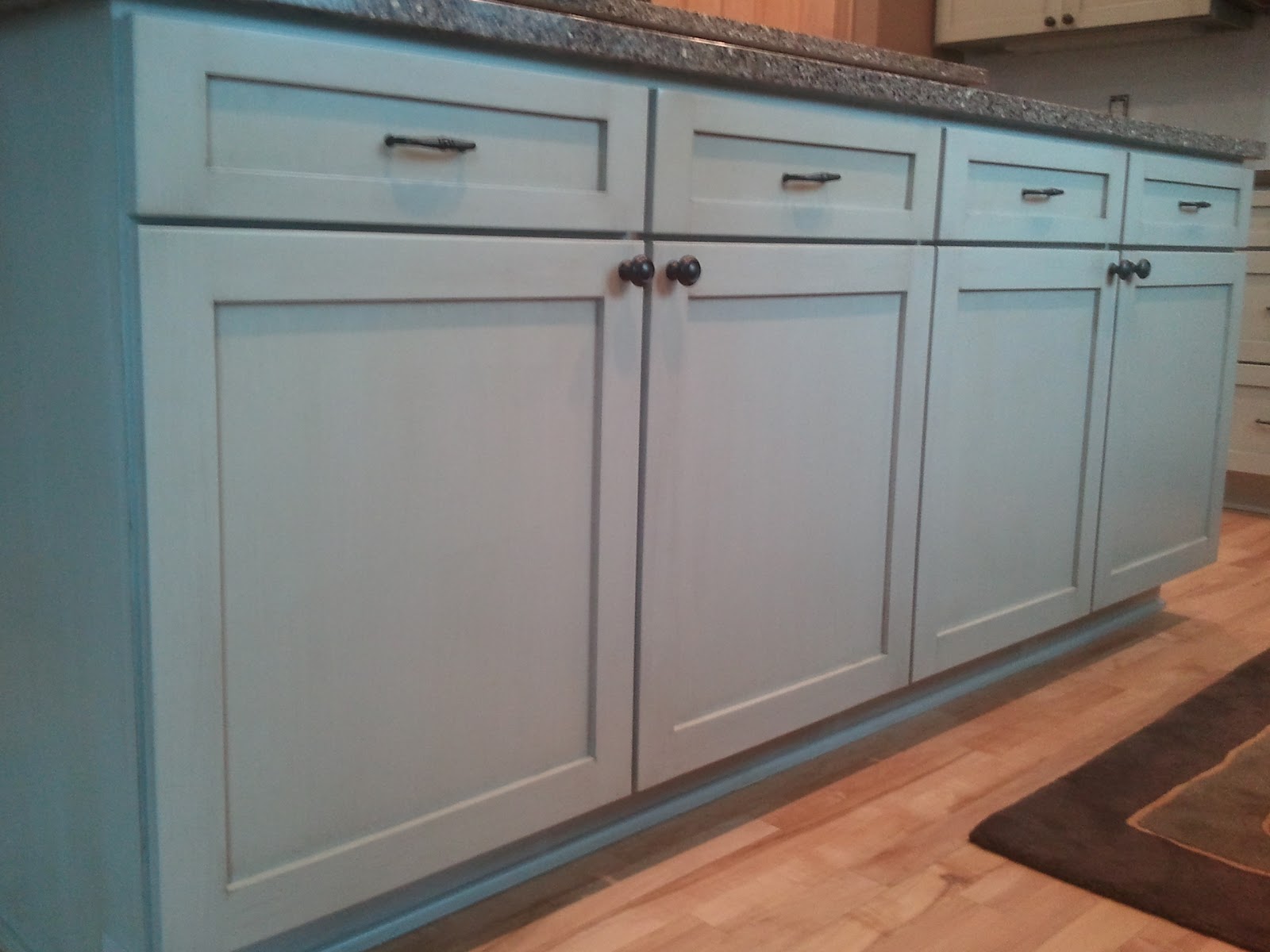 Kitchen with maple cabinets Glazed Maple Kitchen Cabinets Finishes