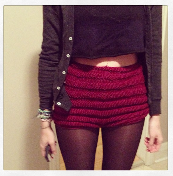 scarffaces: knit shorts!