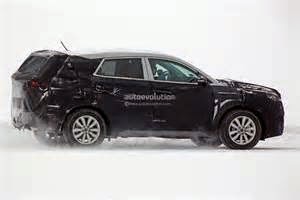 Spesifikasi Harga Mobil SUV Hyundai Tucson 2016 Tampilan mobil Tucson terbaru dari Hyundai ini tampak tanpa ada selubung yang tutupi eksterior agar tetap menjadi rahasia (sementara waktu)